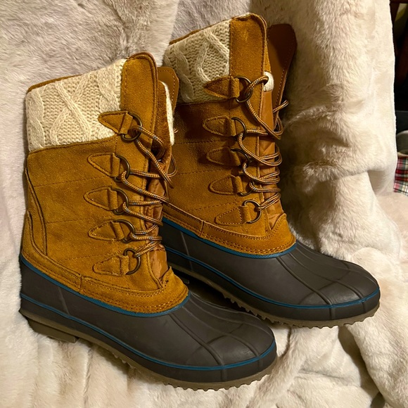 Womens KHOMBU COZY Tan Snow Boot Size 10 M Waterproof Cold Rated Insoles NWOT - Picture 1 of 5